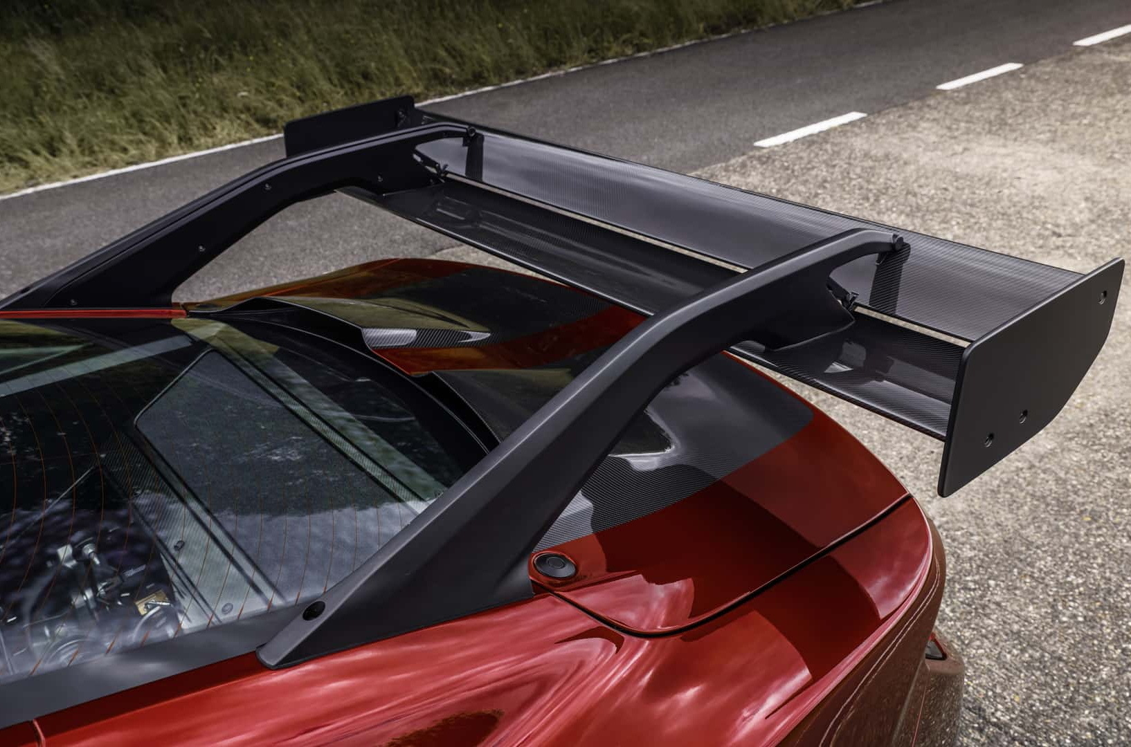 Ford раскрыл салон, оснащение и цену самого хардкорного Mustang GTD9