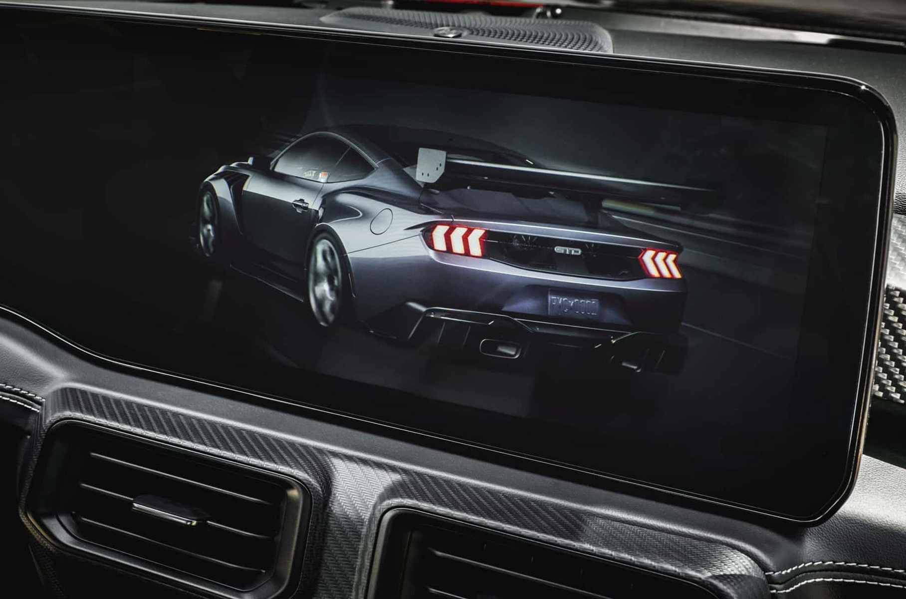 Ford раскрыл салон, оснащение и цену самого хардкорного Mustang GTD3