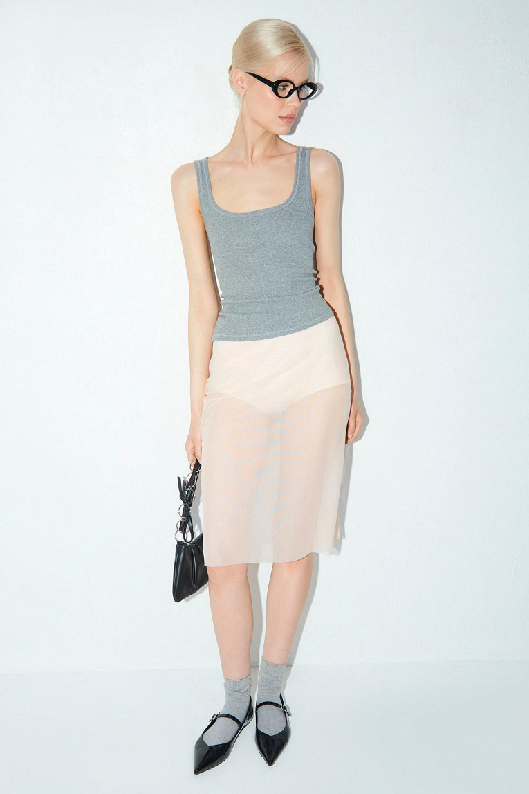 «Голая юбка» — главный тренд лета: как ее стилизовать3
