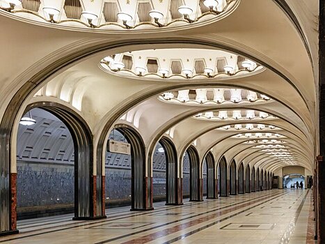 На Замоскворецкой линии метро в Москве произошел сбой