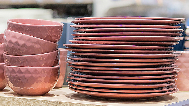 Керамика или фарфор: какую посуду выбрать