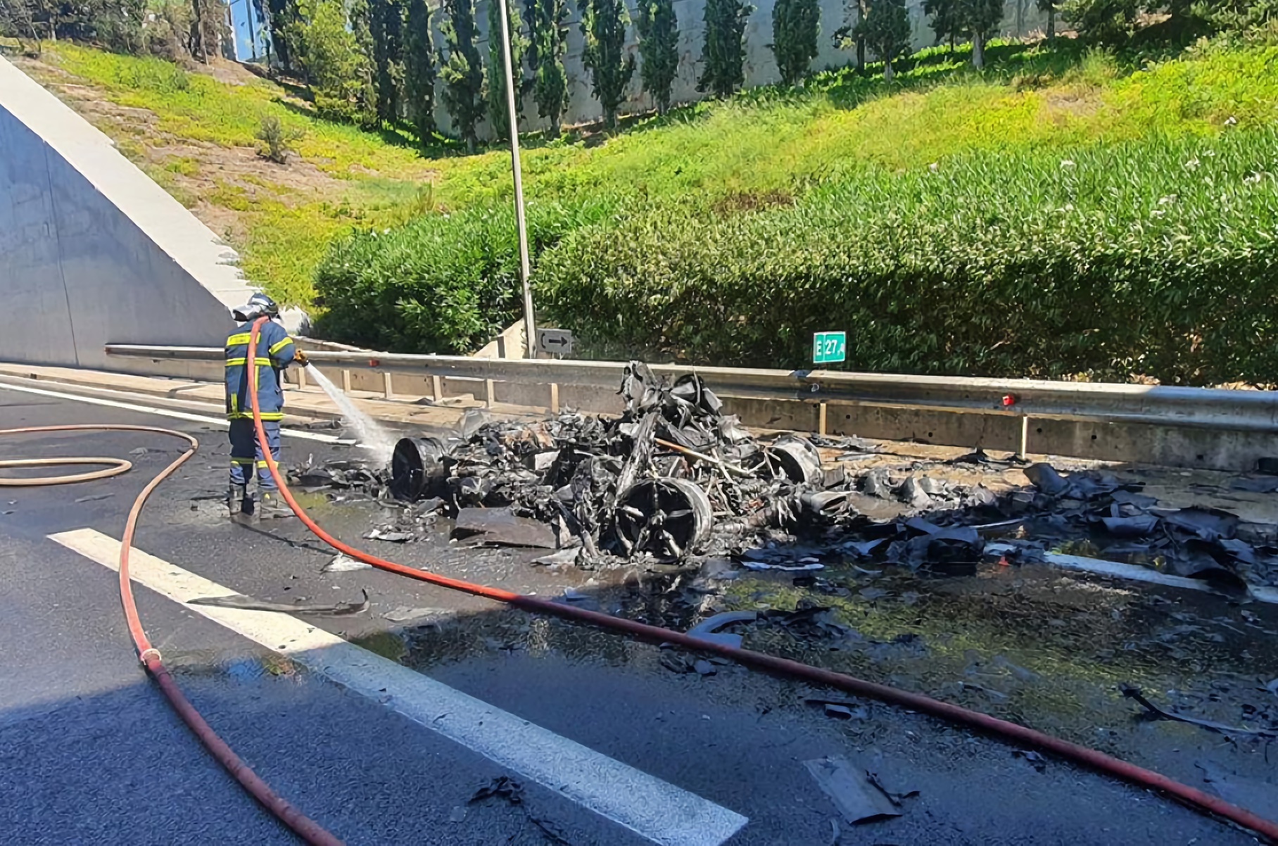 Koenigsegg запретила ездить на Jesko после пожара в Греции1