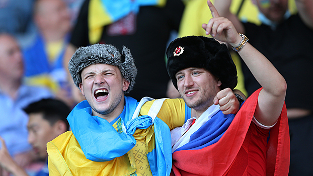 В РФС назвали правильным запрет российских флагов на матчах Украины