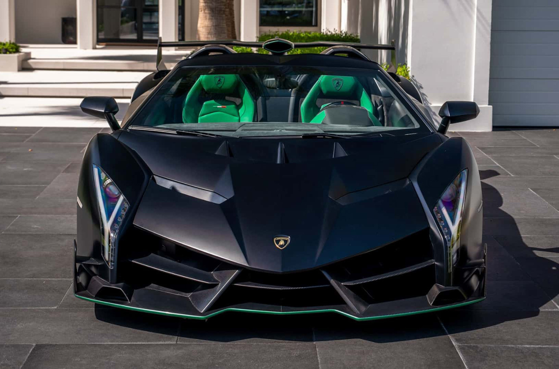 Lamborghini Veneno стал самым дорогим автомобилем, проданным в интернете1