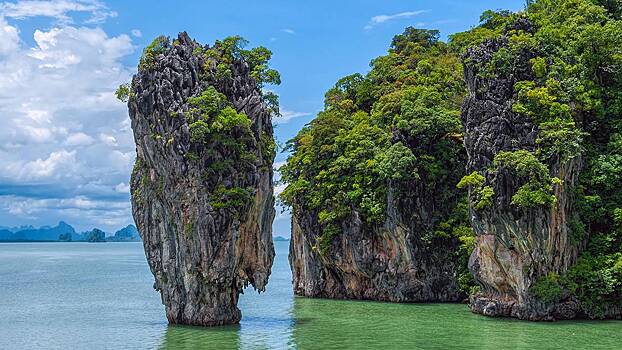 В Таиланде нашли пещеру из легенды о титанах