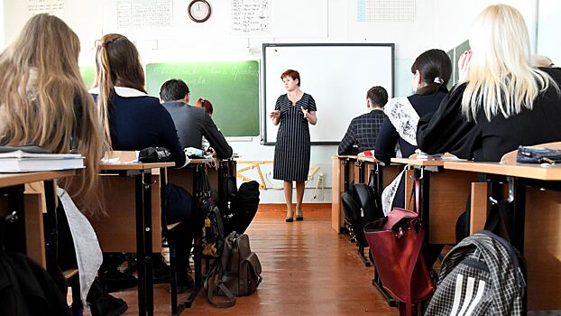 Минпросвещения РФ рассказало о планах по внедрению ИИ в работу учителей