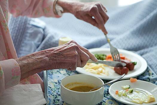 Пожилым людям посоветовали продукты для защиты сердца