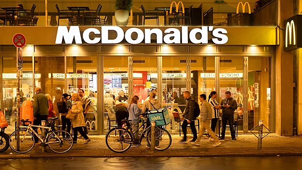 Сотрудница McDonald's во Флориде открыла стрельбу по людям