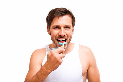 Хирург объяснил важность чистки зубов профилактикой тяжёлых болезней
