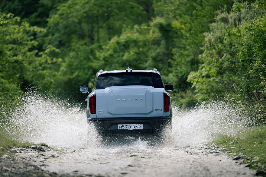 Тест-драйв Haval H3: музыка 4D и «рюкзак» вместо запаски9