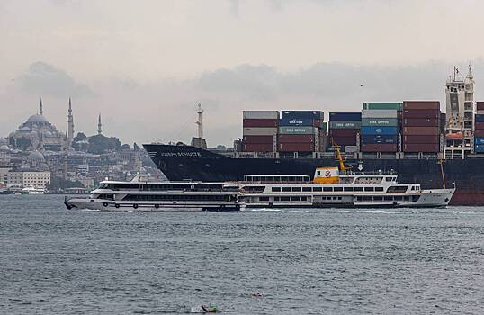 Турция повысит цены на проход судов через пролив Босфор