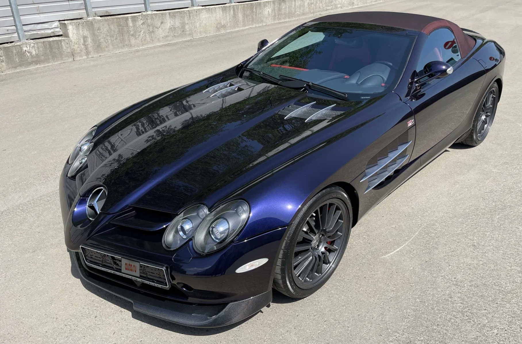 В Москве продают редчайший Mercedes-Benz SLR McLaren. Очень дорого1