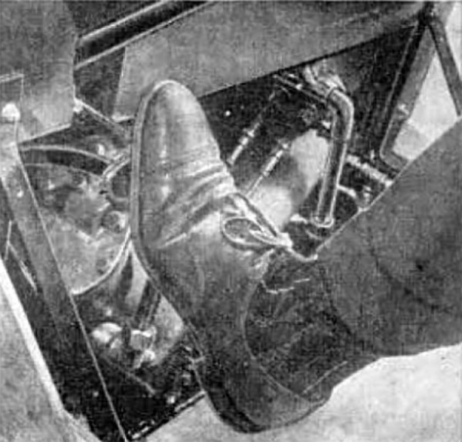 В середине 40-х годов один изобретатель собрал автомобиль, работающий на воздухе3