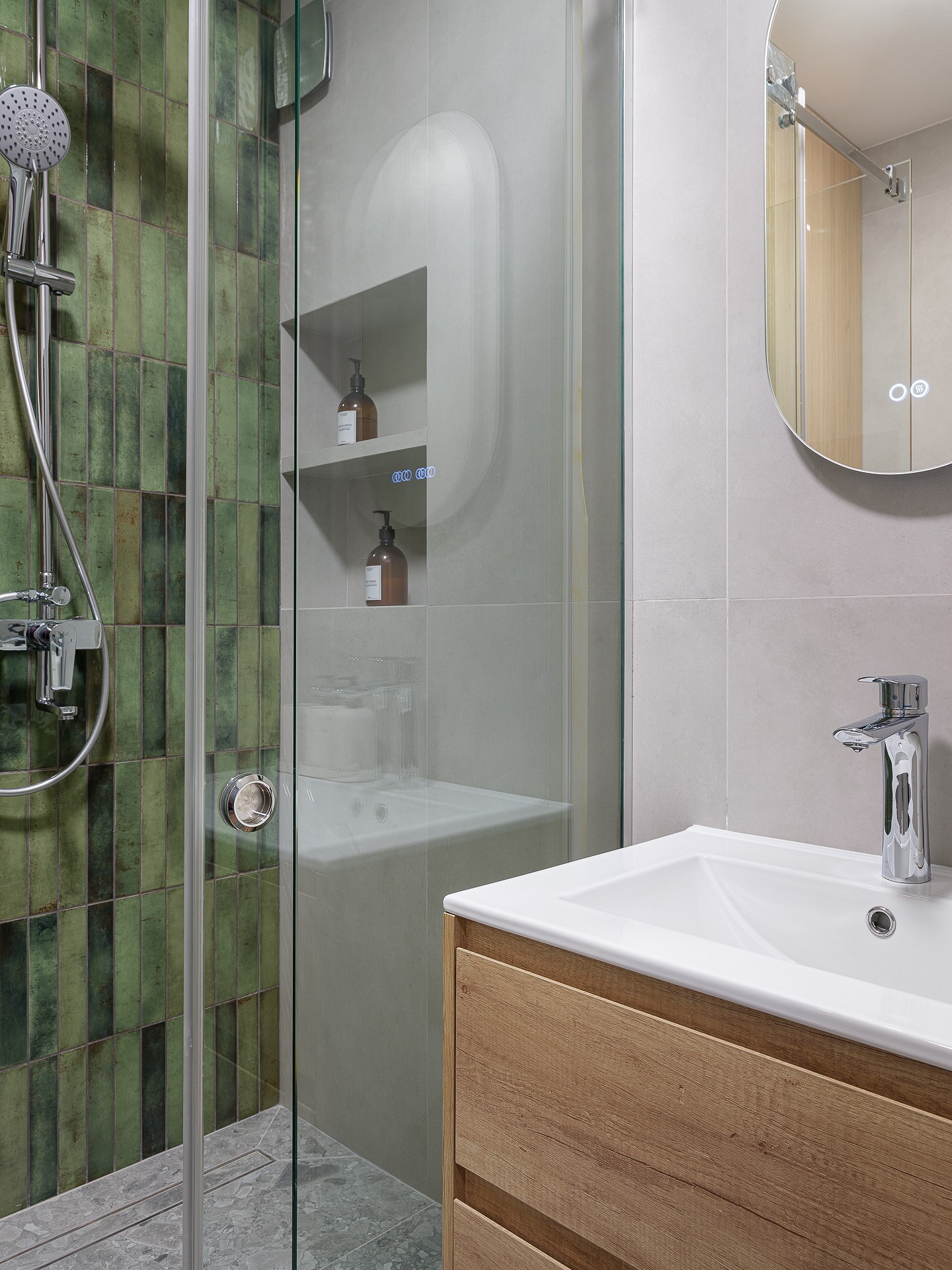 До и после: 7 ванных комнат от дизайнеров, которые теперь не узнать9