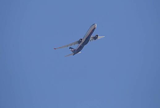 Самолет экстренно прервал посадку в Тюмени