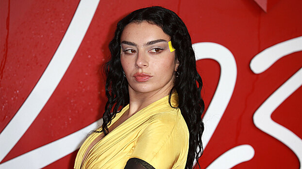 Charli XCX выпустит новую версию альбома Brat в октябре