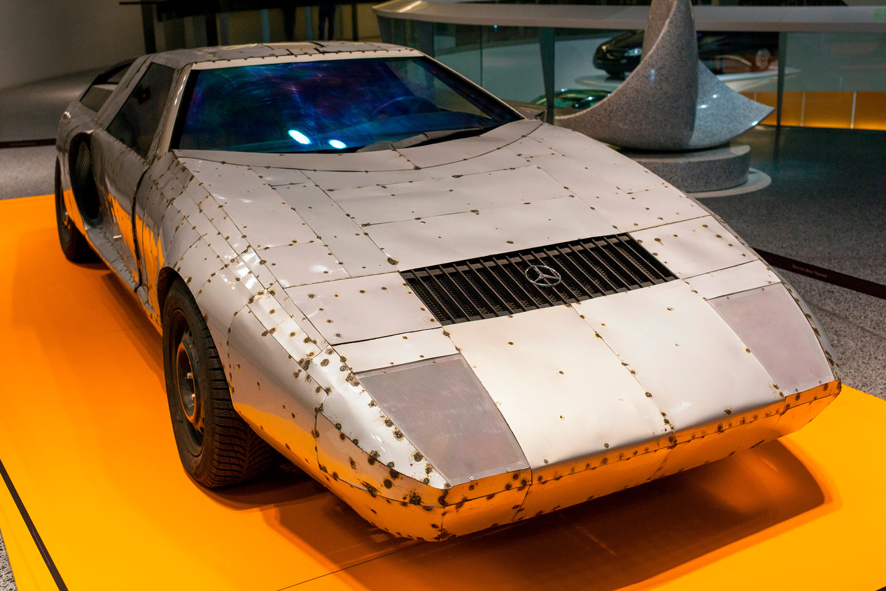 Mercedes-Benz C111: концепт, который не собирался уходить14