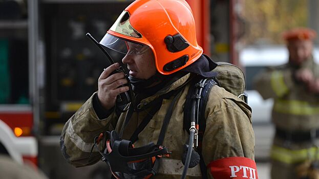 Мощный пожар в Барнауле попал на видео