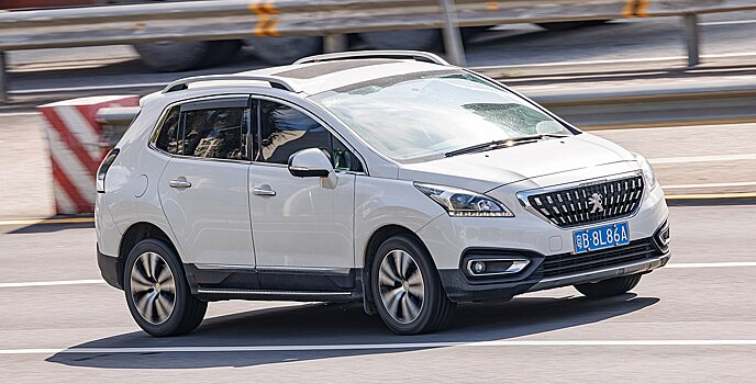 Peugeot снижает цены на e-3008 и e-5008 с улучшенной дальностью хода