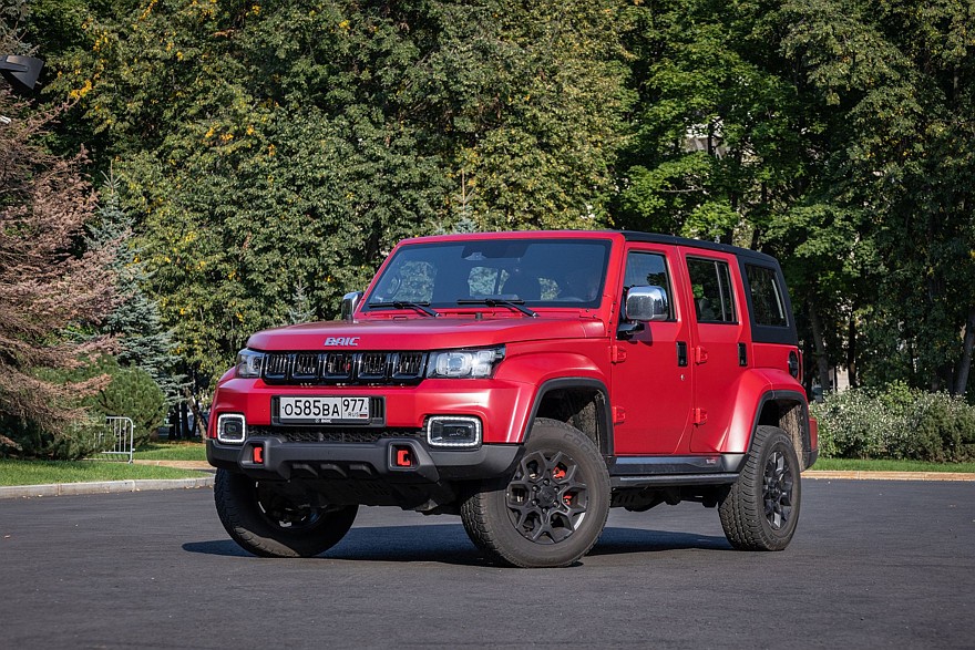 Тест-драйв BAIC BJ40: дизель или бензин?7