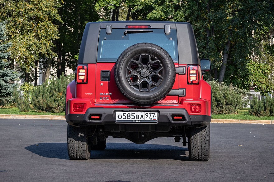 Тест-драйв BAIC BJ40: дизель или бензин?3