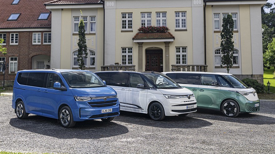 VW привёз в Ганновер новые Transporter и Caravelle, Multivan eHybrid 4Motion и Caddy Flexible1