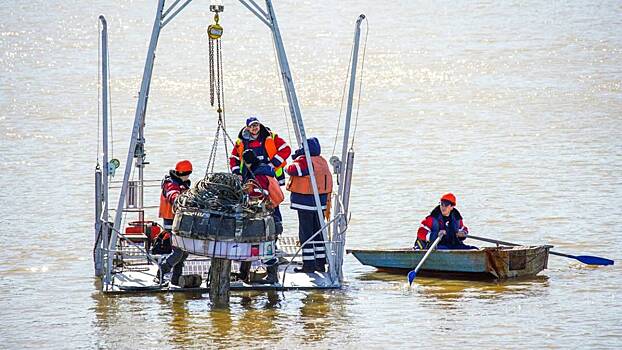 17 плавающих фонтанов на Водоотводном канале демонтировали в Москве