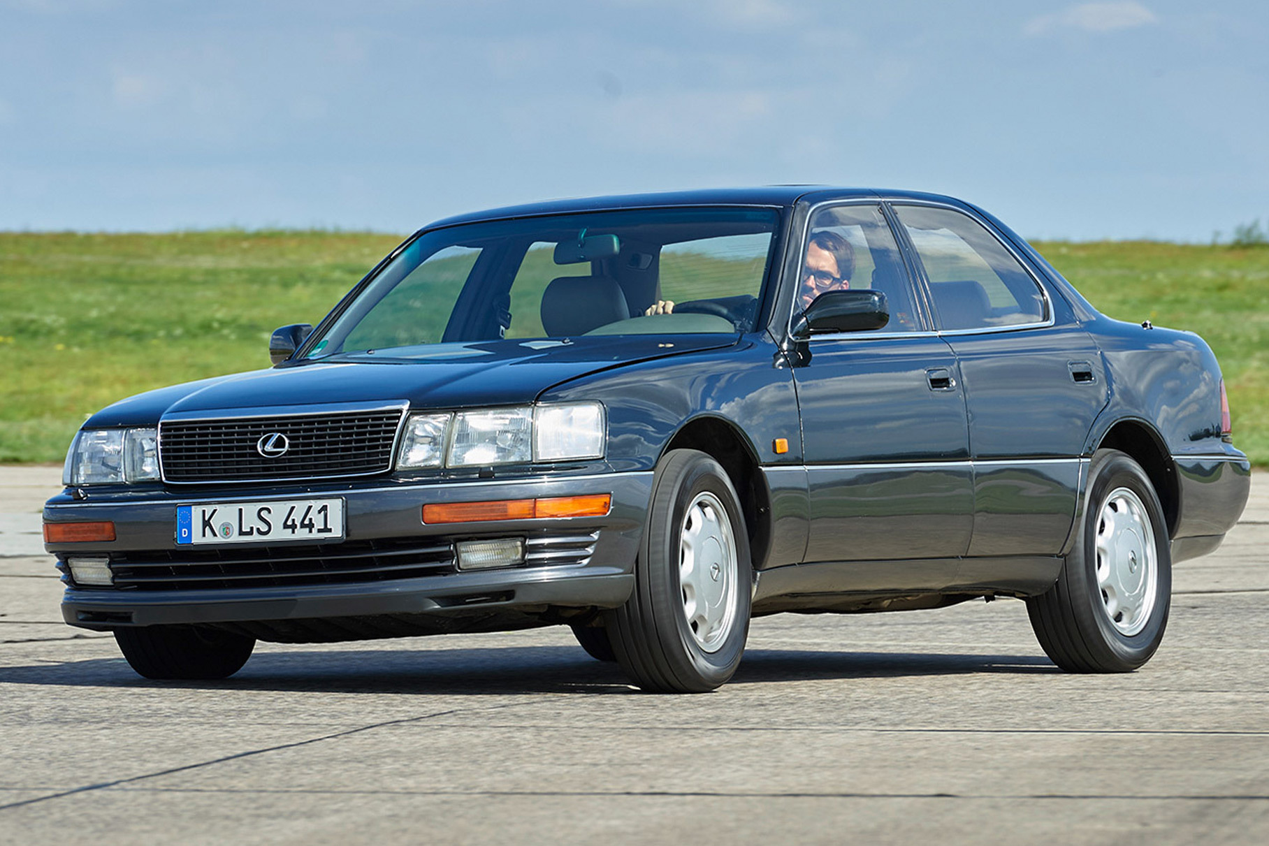 35 лет Lexus LS5