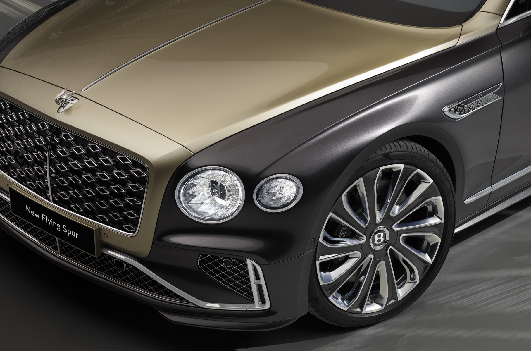 Новый Bentley Continental GT и Flying Spur получили версии Mulliner4