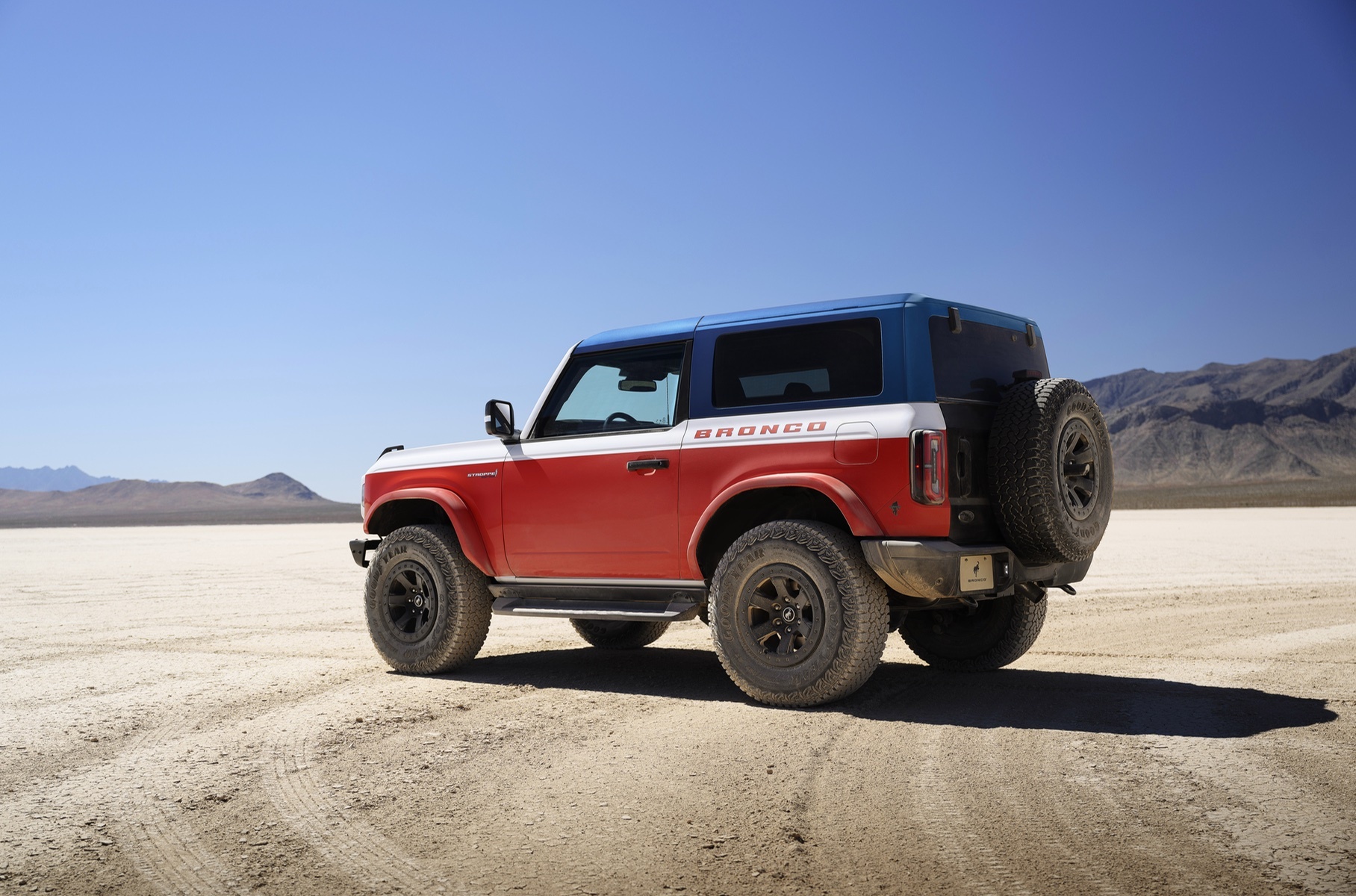 Новый Ford Bronco получил версию в стиле Baja Bronco из 1970-х5