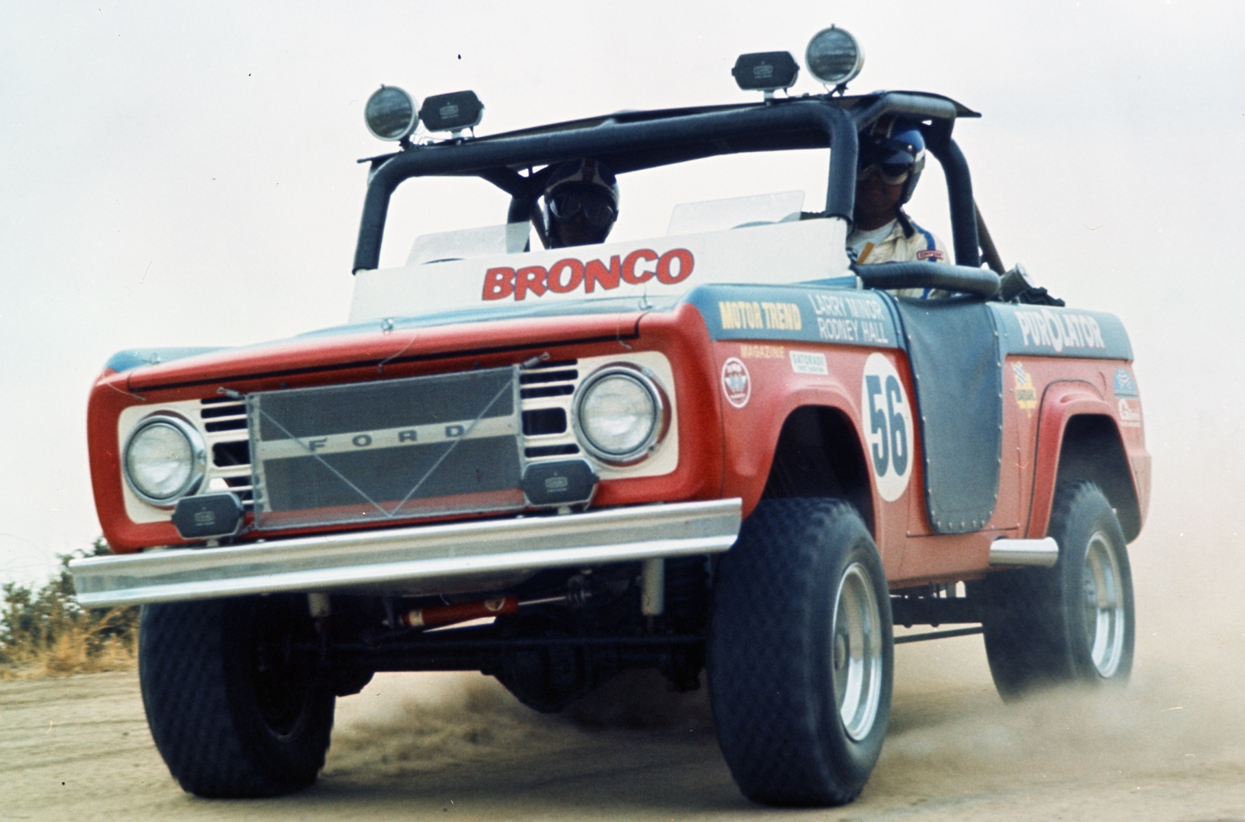 Новый Ford Bronco получил версию в стиле Baja Bronco из 1970-х1