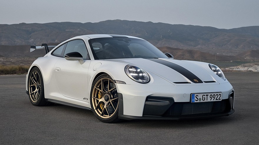 Обновлённому Porsche 911 GT3 оставили 4,0-литровый мотор, механику и сохранили динамику1