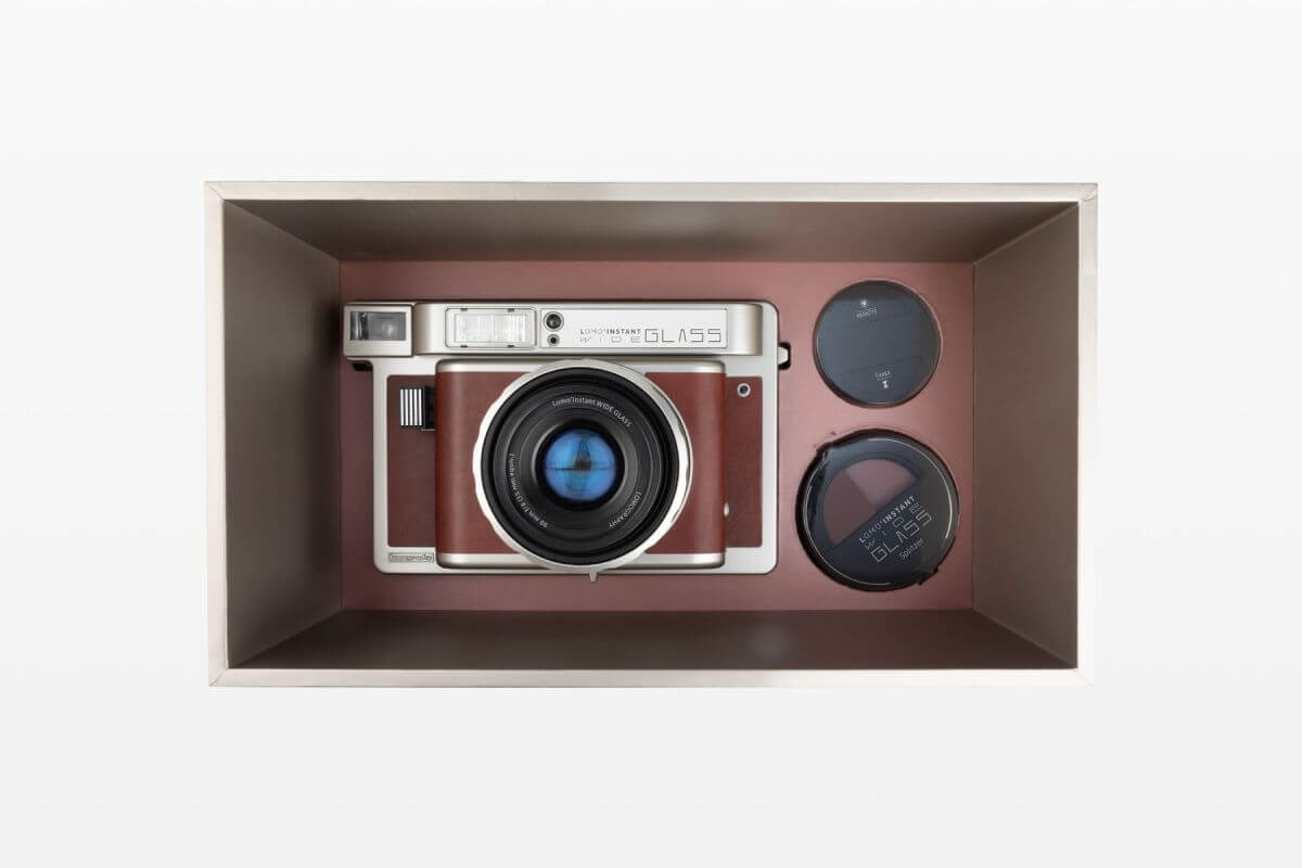 Представлена Lomo Instant Wide Glass – моментальная камера со стеклянным объективом6