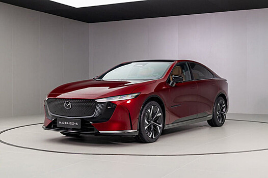 Появились комплектации и цены на новый лифтбек Mazda EZ-6