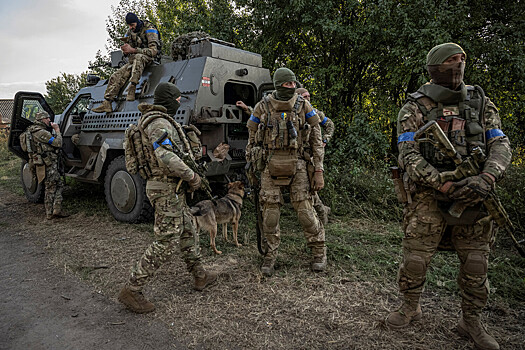 Украинские военные при отступлении в ДНР заминировали памятник сослуживцам