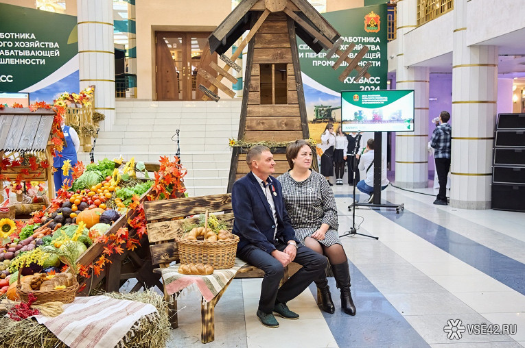 Сочно и вкусно: местные фермеры представили множество товаров на ярмарке в филармонии Кузбасса2