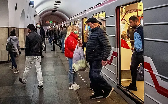 В Тбилиси одна из двух веток метро перестала работать