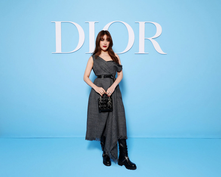 Звезды, одетые в Dior на показе коллекции Весна-Лето 202514