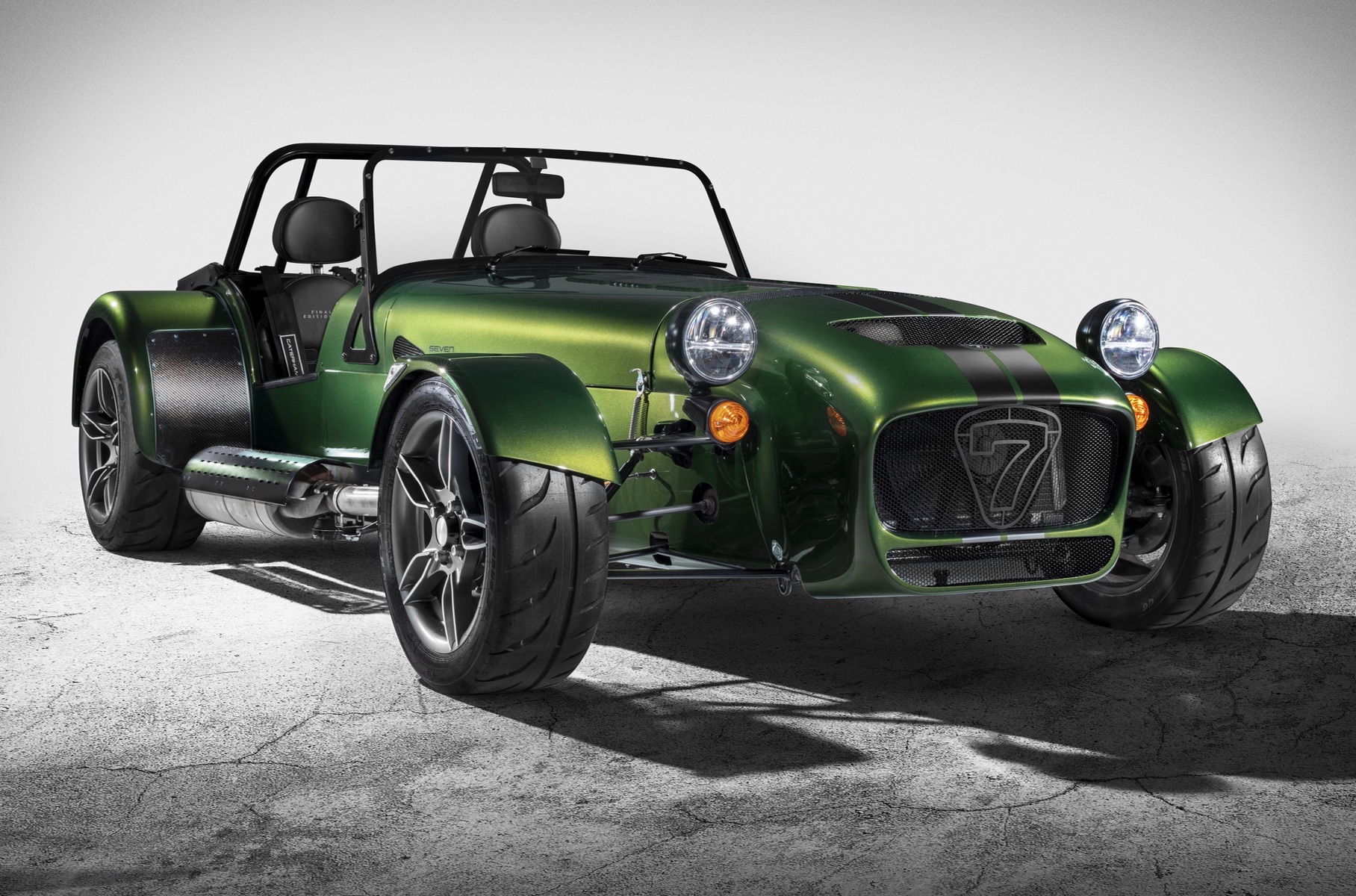 Caterham выпустил лимитированный спорткар Seven CSR Twenty1