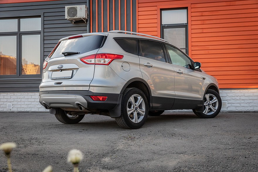 Ford Kuga II с пробегом: подгнивающие пороги и аккумулятор как расходник10