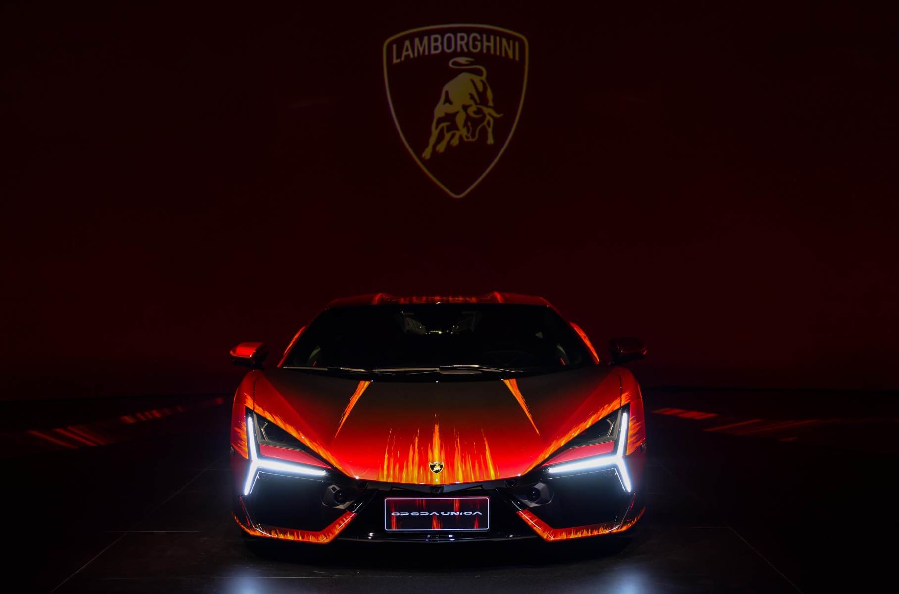 Посмотрите на уникальный Lamborghini Revuelto для Китая1