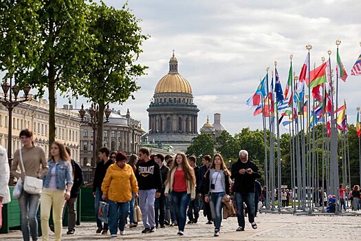 В Петербурге хотят поднять долю зарубежных путешественников